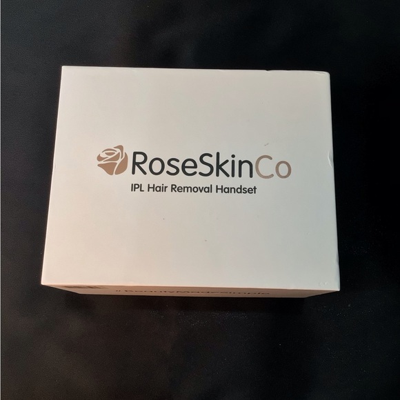 RoseSkinCo Other - RoseSkinCo IPL Hair Removal Handset - Rose Gold